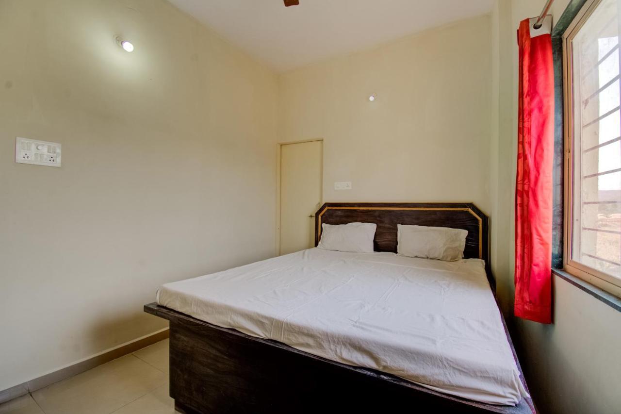 Spot On 41992 Azad Spot Hotel Lucknow