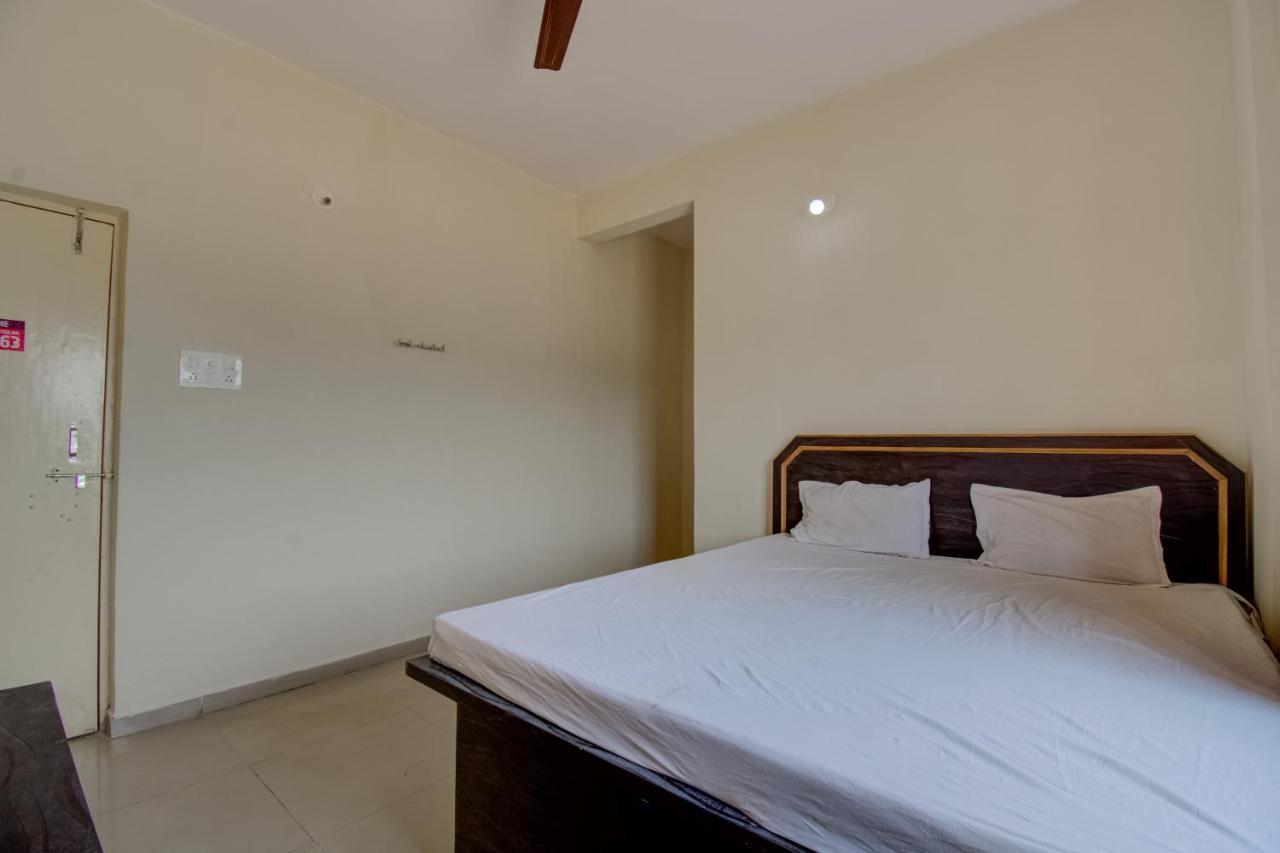 Spot On 41992 Azad Spot 3* Lucknow